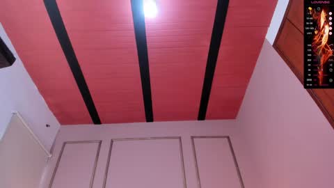 Snapshot of donnapaul_ chatting on 01.23.25 Paula DiazGMT-5 0730 - 1400 online show from 01.23.25