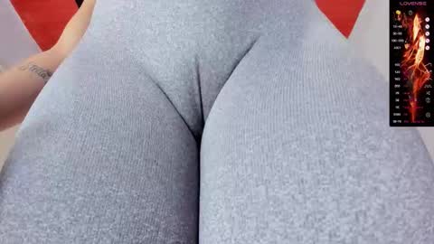 Snapshot of donnapaul_ chatting on 09.09.25 Paula DiazGMT-5 0730 - 1400 online show from 09.09.25