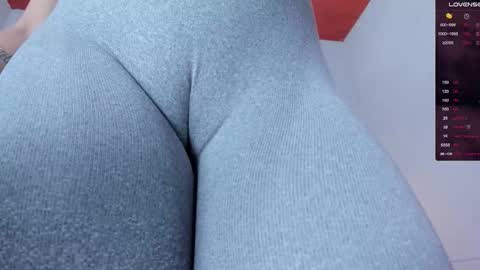 Snapshot of donnapaul_ chatting on 09.17.25 Paula DiazGMT-5 0730 - 1400 online show from 09.17.25