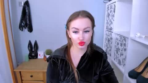 Snapshot of donnasensual chatting on 02.03.26 DonnaSensual online show from 02.03.26