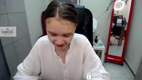 Snapshot of donnasia chatting on 06.13.26 Sia online show from 06.13.26