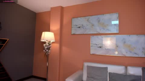  Donna Stonne  online show from 01.25.25