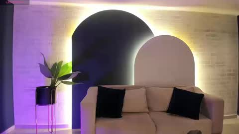  Donna Stonne  online show from 09.24.25