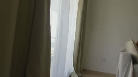 Snapshot of donnna19 chatting on 12.26.24 Donatella online show from 12.26.24