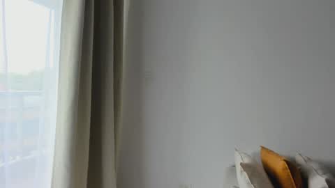 Snapshot of donnna19 chatting on 01.07.25 Donatella online show from 01.07.25