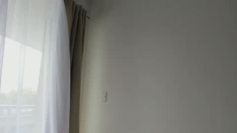 Snapshot of donnna19 chatting on 02.27.25 Donatella online show from 02.27.25