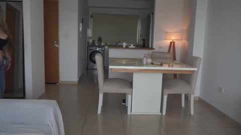 Snapshot of donnna19 chatting on 10.17.25 Donatella online show from 10.17.25