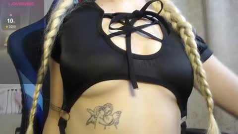 Nika online show from 10.15.25