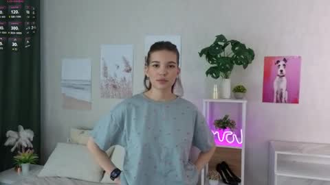 Snapshot of dorarindels chatting on 04.01.26 Kiki online show from 04.01.26