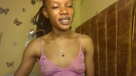 pretty petite online show from 09.18.25