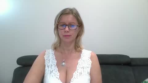 DoreenSexy online show from 09.26.25