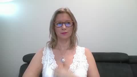 DoreenSexy online show from 11.21.25