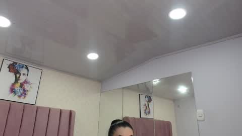 Anny online show from 04.18.26