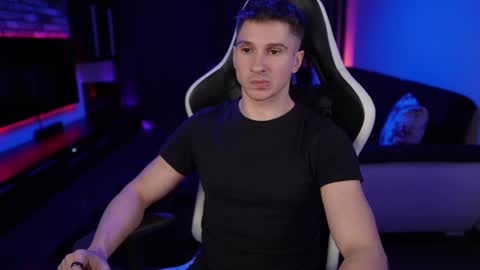 Dorian Reyes online show from 02.13.25