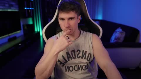 Dorian Reyes online show from 03.03.25