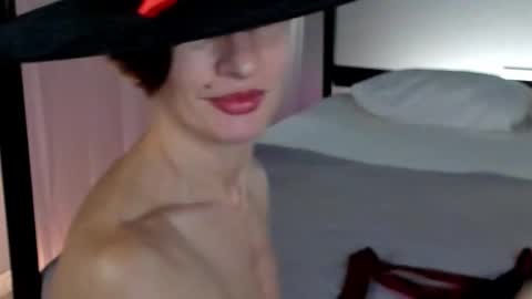 Snapshot of dorothy_meyer chatting on 10.22.25 Dorothy Next stream on Monday at 3am-9am online show from 10.22.25