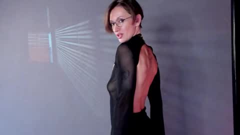 Dorothy Next stream on Monday at 3am-9am online show from 01.14.26