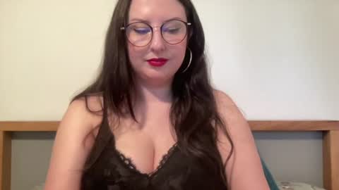 Snapshot of dorothydolly chatting on 06.16.26 Dorothy online show from 06.16.26