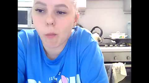 Dorrie Ann online show from 12.07.24