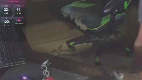 DotYourEyezez  online show from 10.02.25