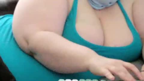 Snapshot of doublecherrybombxo chatting on 07.01.26 Cherri online show from 07.01.26