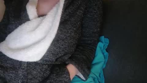Snapshot of douce_elsa chatting on 12.10.24 Douce Elsa online show from 12.10.24
