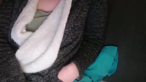 Snapshot of douce_elsa chatting on 12.13.24 Douce Elsa online show from 12.13.24