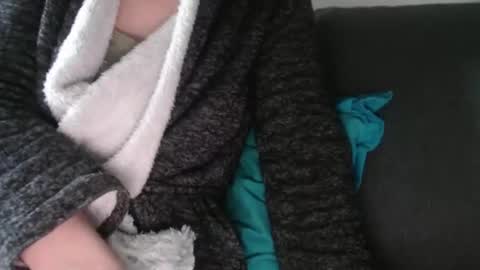 Snapshot of douce_elsa chatting on 12.31.24 Douce Elsa online show from 12.31.24