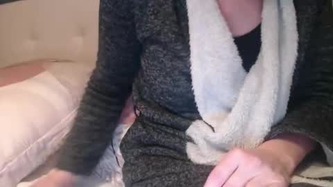 Snapshot of douce_elsa chatting on 01.02.25 Douce Elsa online show from 01.02.25
