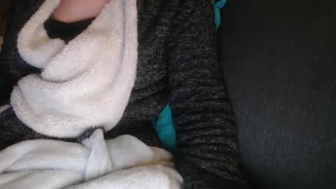 Snapshot of douce_elsa chatting on 01.16.25 Douce Elsa online show from 01.16.25