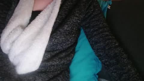 Snapshot of douce_elsa chatting on 01.29.25 Douce Elsa online show from 01.29.25