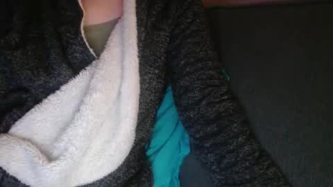 Snapshot of douce_elsa chatting on 02.04.25 Douce Elsa online show from 02.04.25
