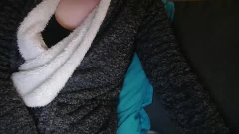 Snapshot of douce_elsa chatting on 02.23.25 Douce Elsa online show from 02.23.25