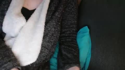 Snapshot of douce_elsa chatting on 02.25.25 Douce Elsa online show from 02.25.25