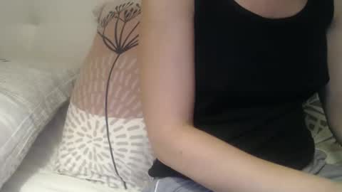 Snapshot of douce_elsa chatting on 09.21.25 Douce Elsa online show from 09.21.25
