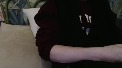 Snapshot of douce_elsa chatting on 10.05.25 Douce Elsa online show from 10.05.25