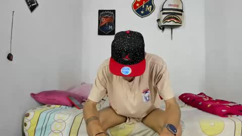 Snapshot of douglas_gallegos chatting on 12.10.24 douglas_gallegos online show from 12.10.24