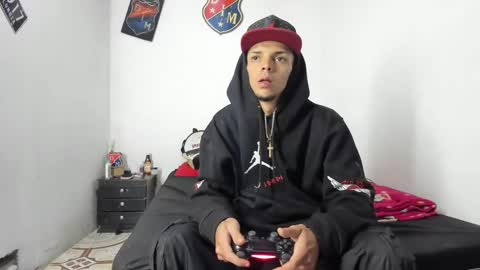 Snapshot of douglas_gallegos chatting on 01.16.25 douglas_gallegos online show from 01.16.25