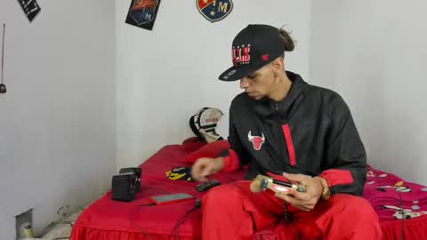 Snapshot of douglas_gallegos chatting on 02.27.25 douglas_gallegos online show from 02.27.25