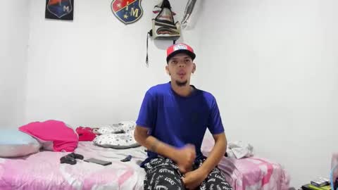 Snapshot of douglas_gallegos chatting on 09.24.25 douglas_gallegos online show from 09.24.25