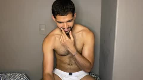 Snapshot of douglasskingjr chatting on 02.24.25 douglasskingjr online show from 02.24.25