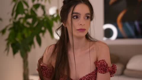 Snapshot of dovia chatting on 10.26.25 . . online show from 10.26.25