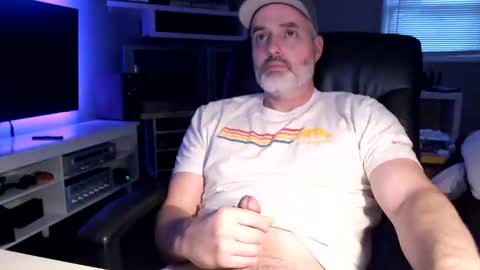 Snapshot of dr_dave20 chatting on 01.01.25 dr_dave20 online show from 01.01.25