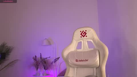 Snapshot of dragon_ink chatting on 09.14.25 Lisbeth Salander online show from 09.14.25