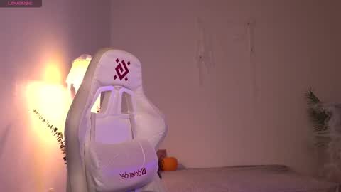 Snapshot of dragon_ink chatting on 11.01.25 Lisbeth Salander online show from 11.01.25