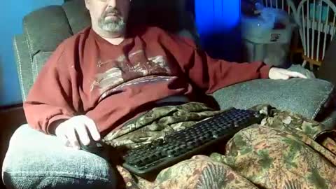 Snapshot of dragonbimale chatting on 12.21.24 DragonBiMale online show from 12.21.24