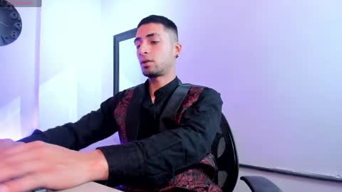 Snapshot of drakeneumann chatting on 05.18.26 Drake Neuman online show from 05.18.26