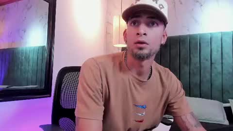 Snapshot of drakeneumann chatting on 07.04.26 Drake Neuman online show from 07.04.26