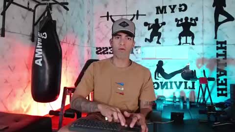 Snapshot of drakeneumann chatting on 07.27.26 Drake Neuman online show from 07.27.26