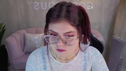 Draviana  online show from 10.17.25